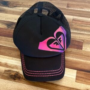 Roxy Black and Pink Heart Cap